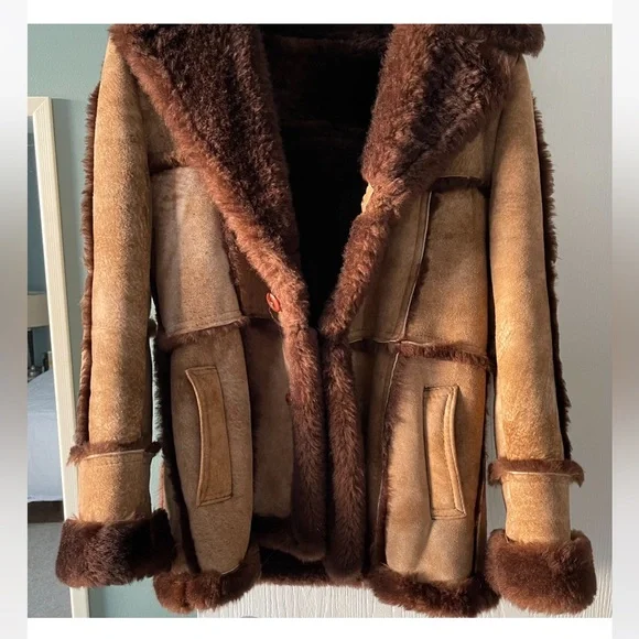 Shearling jacket - Picture 2 of 2